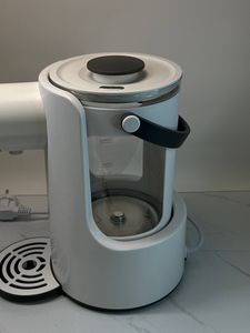 Б/в Машина для приготування дитячої суміші Lionelo babypresto 01-200861066