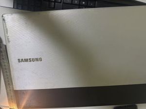 Samsung 15/pentium p6200 ddr3/3gb ddr3/hdd *відсутній/ssd 128 gb/geforce 310m