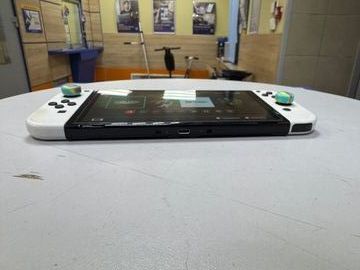 Б/в Ігрова приставка Nintendo switch oled 01-200918517