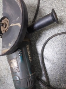 Б/у Угловая шлифмашина Makita ga9020 01-200943928