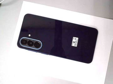 Б/в Мобільний телефон Samsung galaxy a57 5g 8/256gb 01-200943944