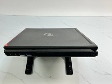Б/в Ноутбук Fujitsu 14/core i5 6200u ddr3/8gb ddr3/hdd *відсутній/ssd 240 gb/*інтегрована 01-200947333