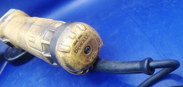 Б/у Угловая шлифмашина Dewalt dwe4217 01-201027198