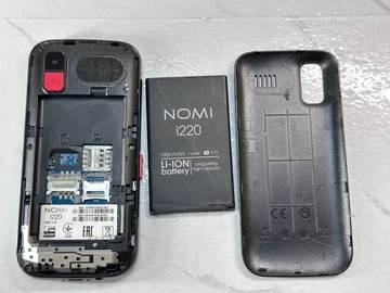 Б/в Мобільний телефон Nomi i220 01-200965597