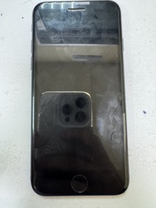Б/в Мобільний телефон Apple iphone 7 32gb 01-201065742