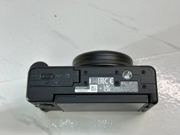 Б/в Компактний фотоапарат Sony zv-1f 01-201092449