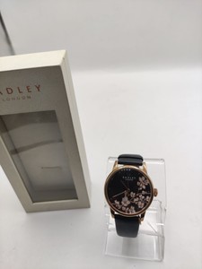 Б/у Часы Radley Black leather strap watch s earrings gift 01-201131477