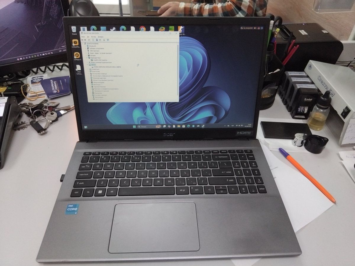 15/core i3-1215u ddr5/16gb ddr5/hdd *відсутній/ssd 512 gb/*інтегрована