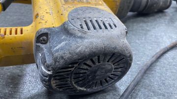 01-200536326: Dewalt d25830k