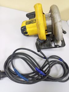 01-200635258: Dewalt dwe560