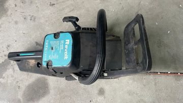 01-200556389: Revolt gs4400