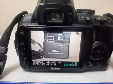 01-200775534: Nikon d3000 body