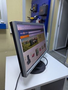 01-200777073: Samsung 920nw