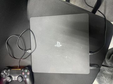 01-200792243: Sony playstation 4 slim 1tb