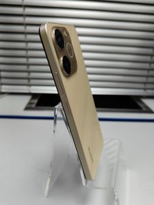 Б/у Мобильний телефон Realme note 70t 4/64gb 01-200809482