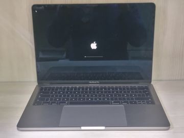 Б/в Ноутбук Apple macbook pro a1708 13,3" core i7 2,5ghz/ram16gb/ssd512gb/intel iris plus graphics 640 01-200821438