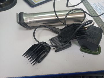 Б/у Триммер электрический Philips multigroom series 7000 mg7745 01-200848380