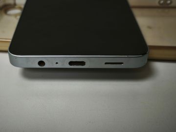 Б/в Мобільний телефон Samsung galaxy a06 4/128gb 01-200850578