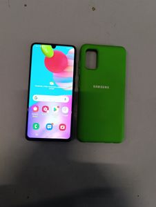 Б/в Мобільний телефон Samsung galaxy a41 4/64gb 01-200854056