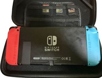 Б/у Игровая приставка Nintendo switch 01-200833099