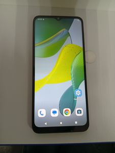 Б/в Мобільний телефон Motorola moto e13 2/64gb 01-200867332