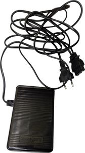 Б/в Швейна машина Singer studio 21s 01-200868015