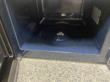 Б/в Мікрохвильова піч Samsung ms23k3515as/ua 01-200882628