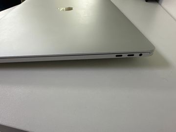 Б/у Ноутбук Apple a2141/ macbook pro 16/ core i9 2,3ghz/ram16gb/ssd1tb/amd radeon pro 5500m 01-200889106