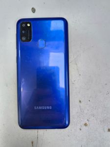 Б/в Мобільний телефон Samsung m215f galaxy m21 4/64gb 01-200897617