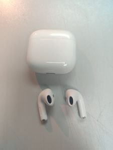 Б/в Навушники Apple airpods 4 01-200918937