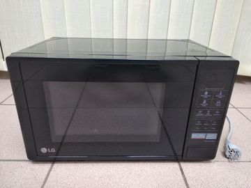 Б/в Мікрохвильова піч Lg ms2042db 01-200922740