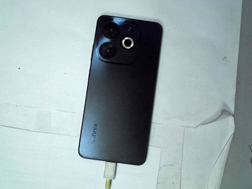 Б/в Мобільний телефон Infinix smart 8 2/64gb 01-200931225