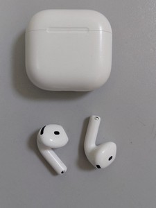 Б/в Навушники Apple airpods 4 with active noise cancellation 01-200932609