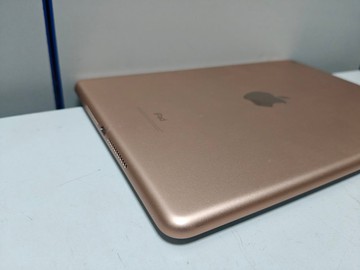 Б/в Планшет Apple ipad 6 gen 2018 32gb wi-fi 01-200938830