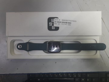 Б/в Смарт-годинник Apple watch series 8 gps 45mm aluminum case 01-200939371