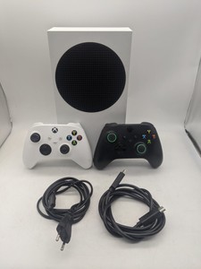 Б/у Игровая приставка Microsoft xbox series s 512gb 01-200950193