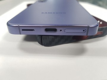 Б/в Мобільний телефон Samsung galaxy s24 8/128gb 01-200899711