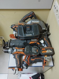 Б/в Набір електроінструментів Ridgid ліхтар r8693/гайковерт r86035/шуроповерт r8611503/шабельна пилка r8642/пилка дискова r8652/ 2акб 4ah 01-200973480
