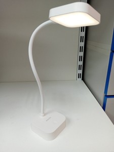 Б/в Лампа настільна Philips led desk light 5000k 01-200998790