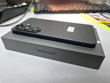 Б/у Мобільний телефон Samsung galaxy s26 12/256gb 01-201051472