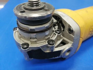 Б/у Угловая шлифмашина Dewalt dwe4217 01-201153539