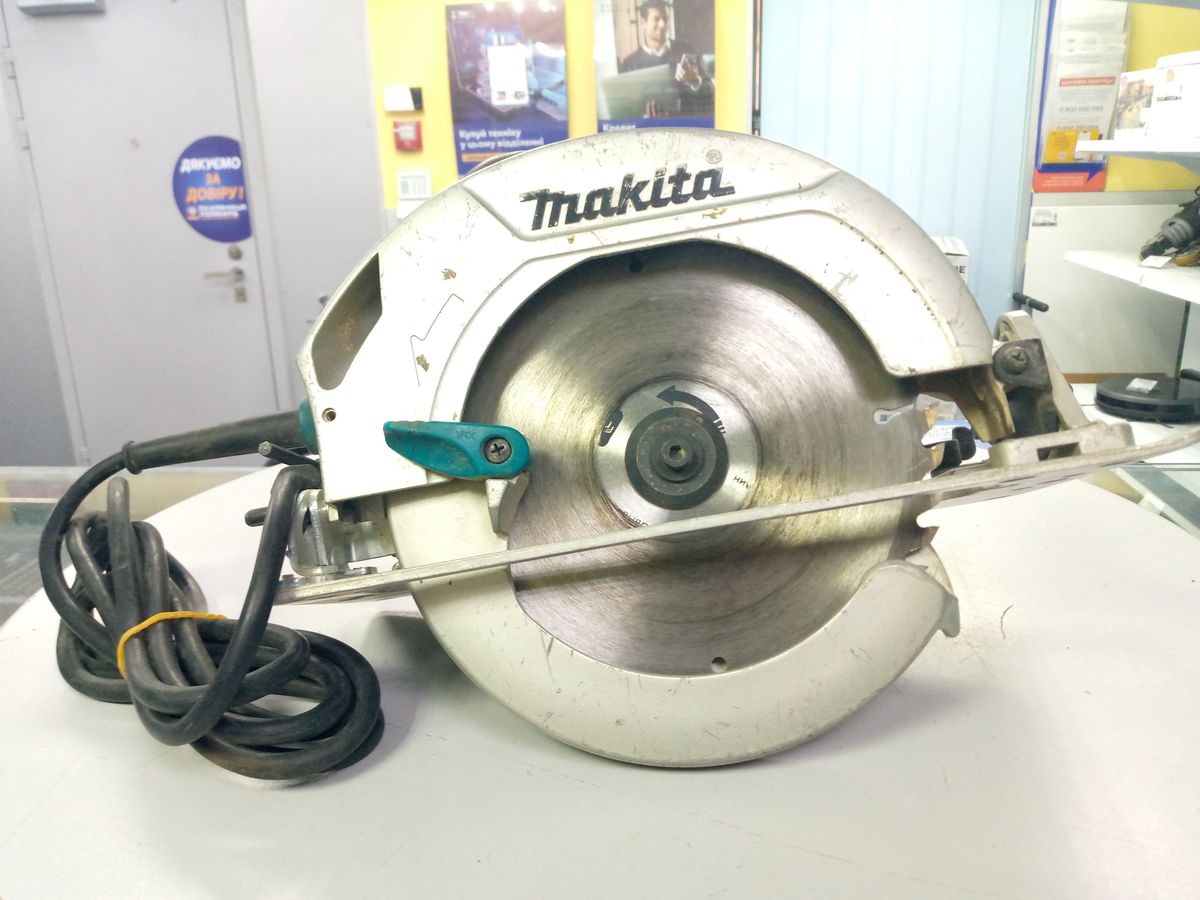Makita hs7601