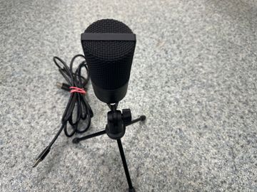 01-200738402: Fifine k669b