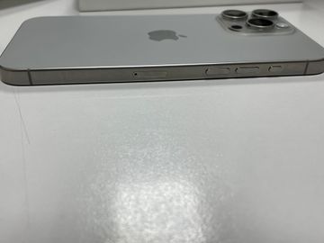 Б/в Мобільний телефон Apple iphone 15 pro max 256gb 01-200804571