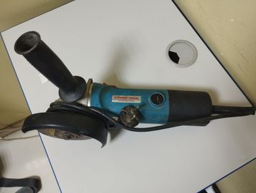 Б/у Угловая шлифмашина Энергомаш ушм-9012пм 01-200872709