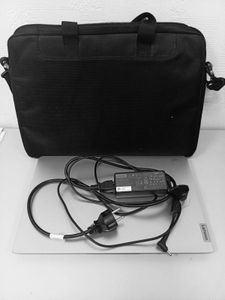 Б/у Ноутбук Lenovo 15/ryzen 3 7320u ddr5/8gb ddr5/hdd *відсутній/ssd 256 gb/*інтегрована 01-200887805