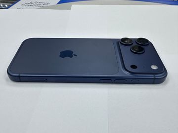 Б/в Мобільний телефон Apple iphone 17 pro max 512gb 01-200873286