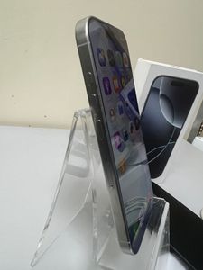 Б/в Мобільний телефон Apple iphone 16 pro 128gb 01-200902265