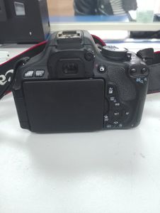 Б/в Фотоапарат Canon eos 600d + ef-s 18-55mm 1:3.5-5.6 is ii 01-200903264