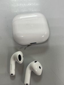 Б/в Навушники Apple airpods 4 01-200908990